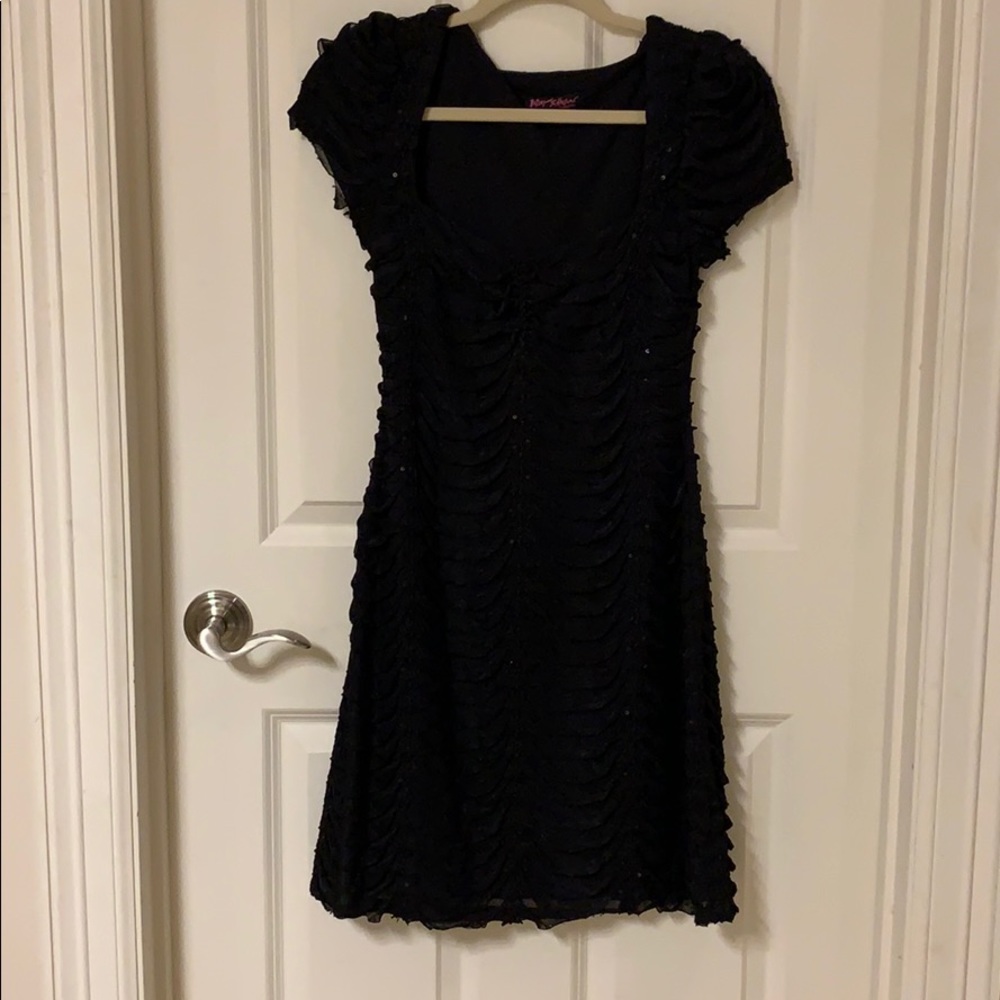 Ribbed and sequin black dress
